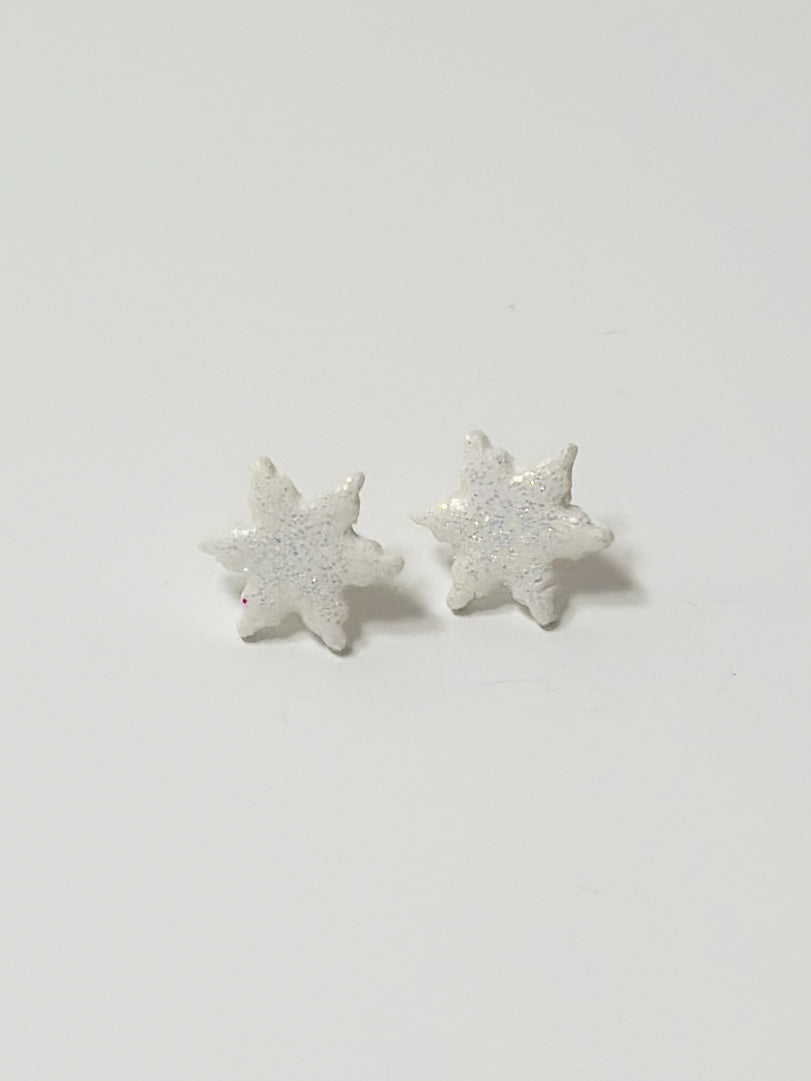 HOLIDAY: FESTIVE STUD EARRINGS