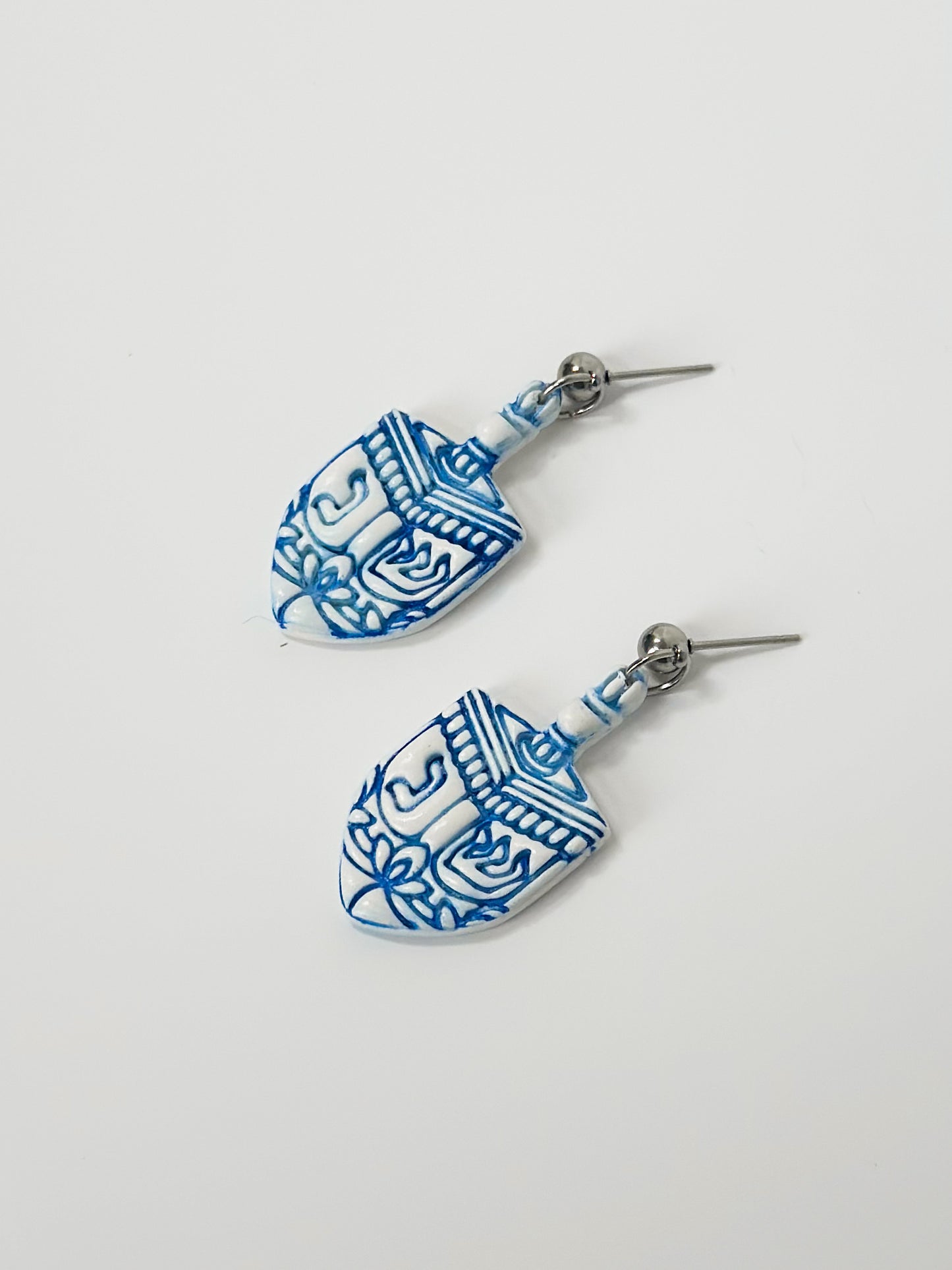 HOLIDAY: DREIDEL EARRINGS